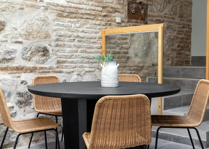 Гостевой дом Double In Toledorooms Vistapark 3*